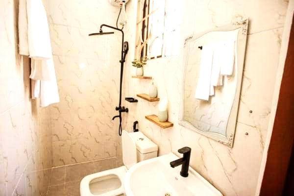 Boma la Ngombe Safi House Bed & Breakfast エクステリア 写真