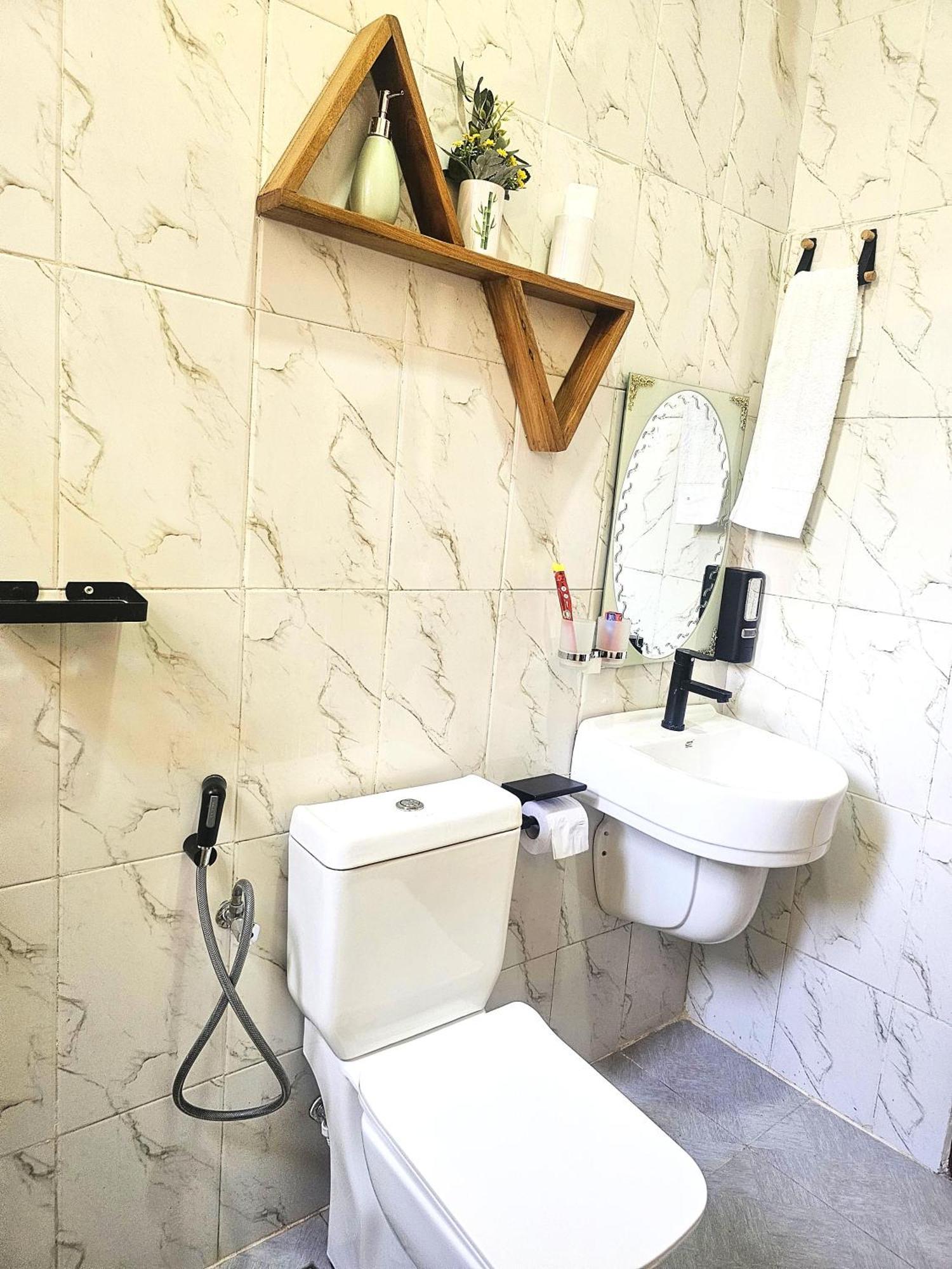 Boma la Ngombe Safi House Bed & Breakfast エクステリア 写真