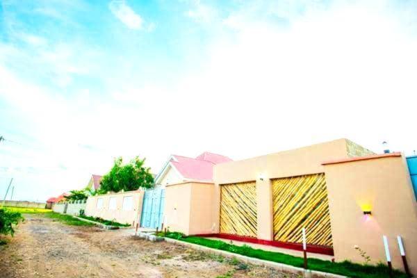 Boma la Ngombe Safi House Bed & Breakfast エクステリア 写真