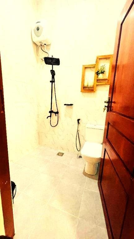 Boma la Ngombe Safi House Bed & Breakfast エクステリア 写真