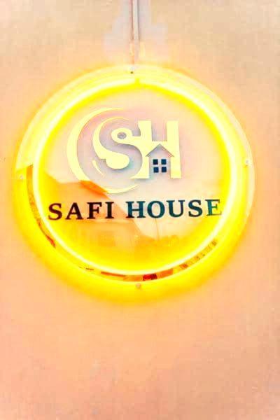 Boma la Ngombe Safi House Bed & Breakfast エクステリア 写真