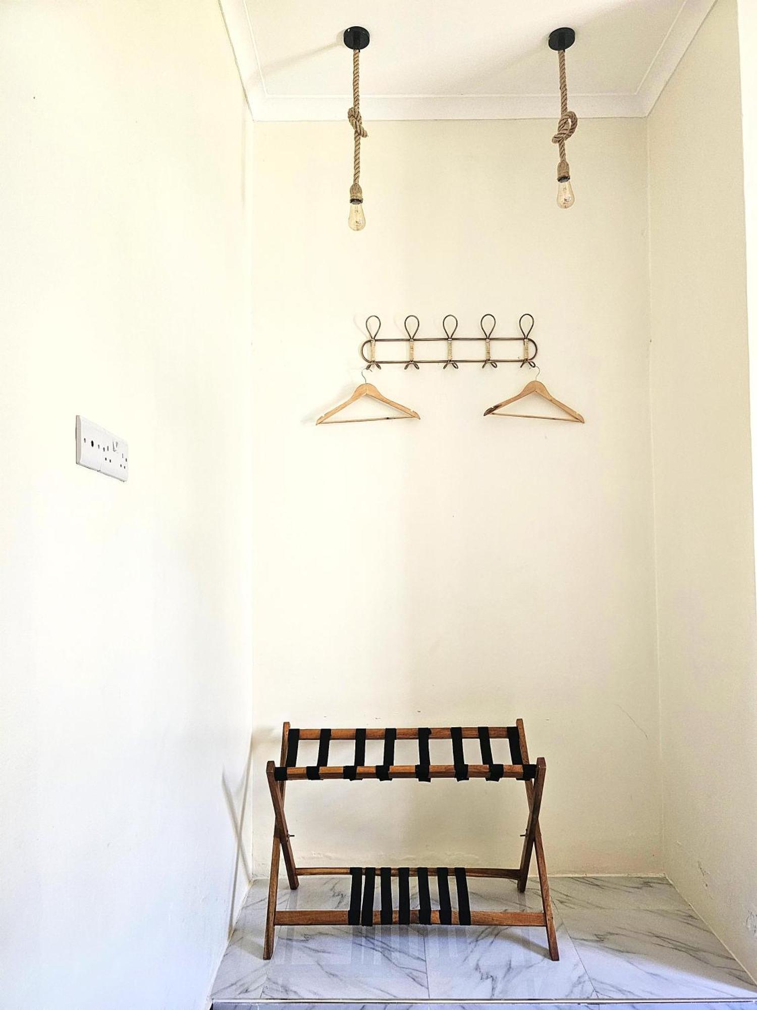 Boma la Ngombe Safi House Bed & Breakfast エクステリア 写真